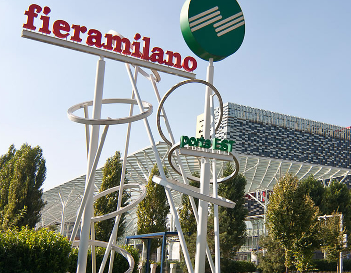 Soddisfazione del cliente con i servizi NCC limogreenservice